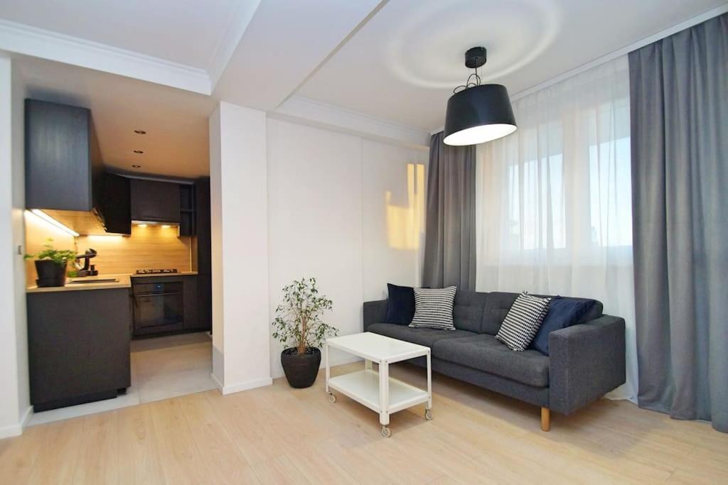 Apartament Korfantego Citycentre Z Widokiem Na Spodek Katowice Exteriör bild