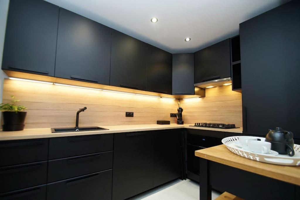 Apartament Korfantego Citycentre Z Widokiem Na Spodek Katowice Exteriör bild