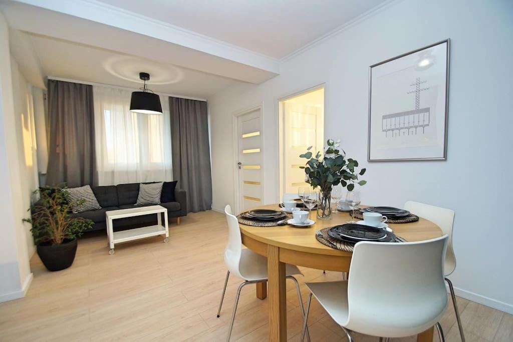 Apartament Korfantego Citycentre Z Widokiem Na Spodek Katowice Exteriör bild